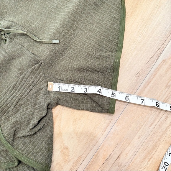Free People Movement Can't Handle This Shorts Green, Size Small - Picture 8 of 10